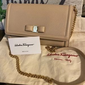 AUTHENTIC preloved ferragamo vara bow crossbody